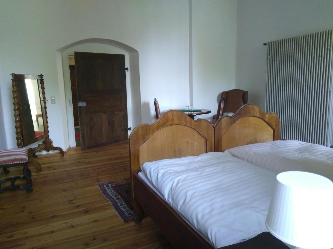 Ferienzimmer Im Schloss Burgpreppach Екстериор снимка